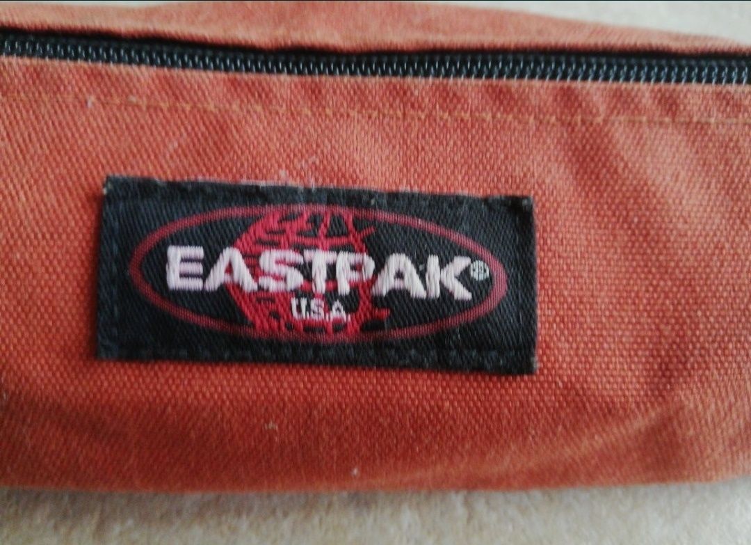 Estojo Eastpak Laranja