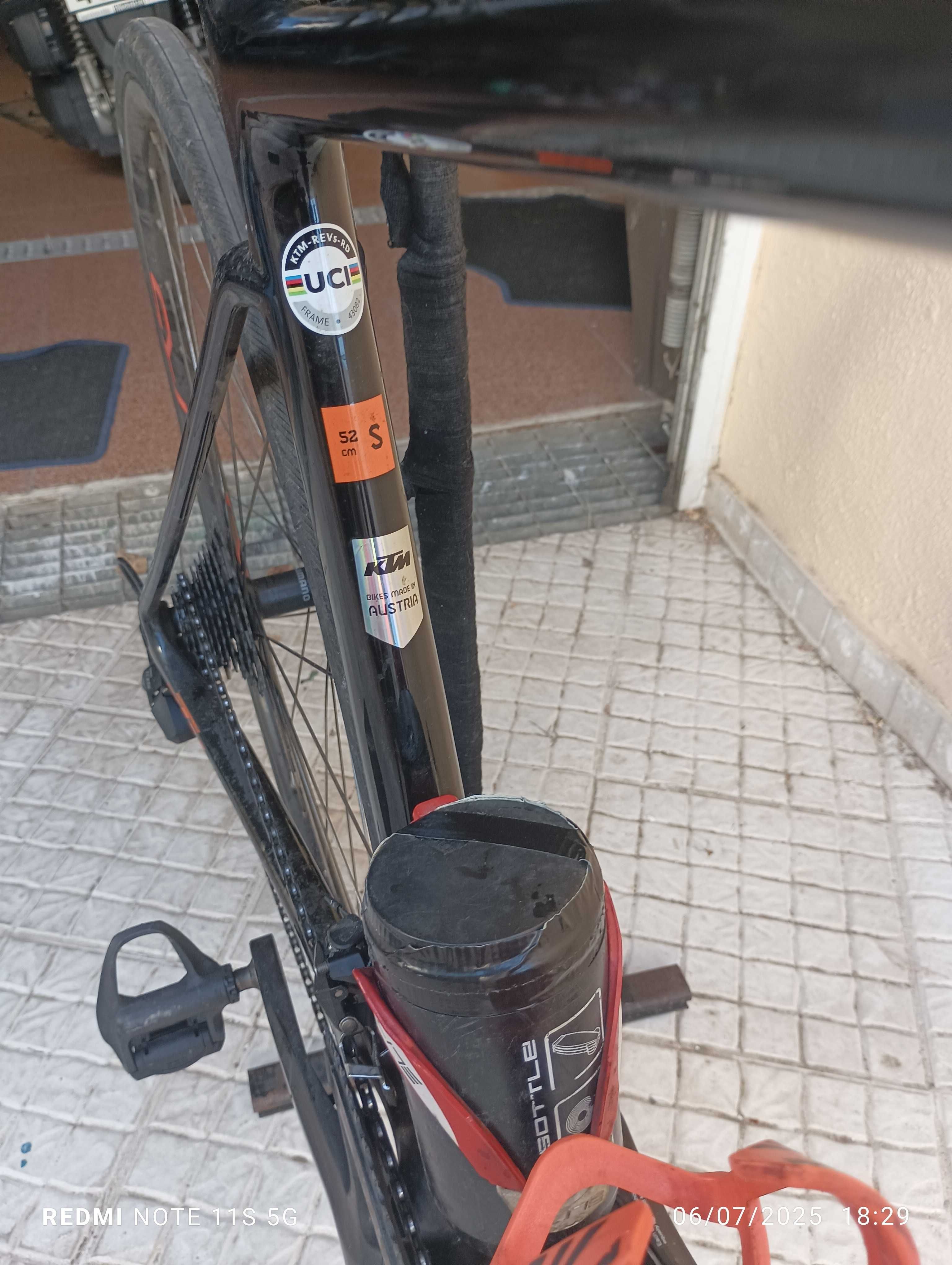 Bicicleta de estrada em carbono