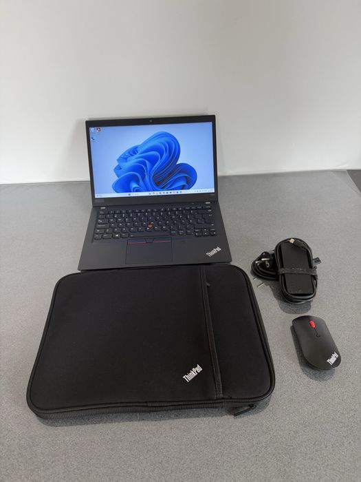 Lenovo ThinkPad T490 i7 32GB RAM como novo!! Oferta rato e sleeve!