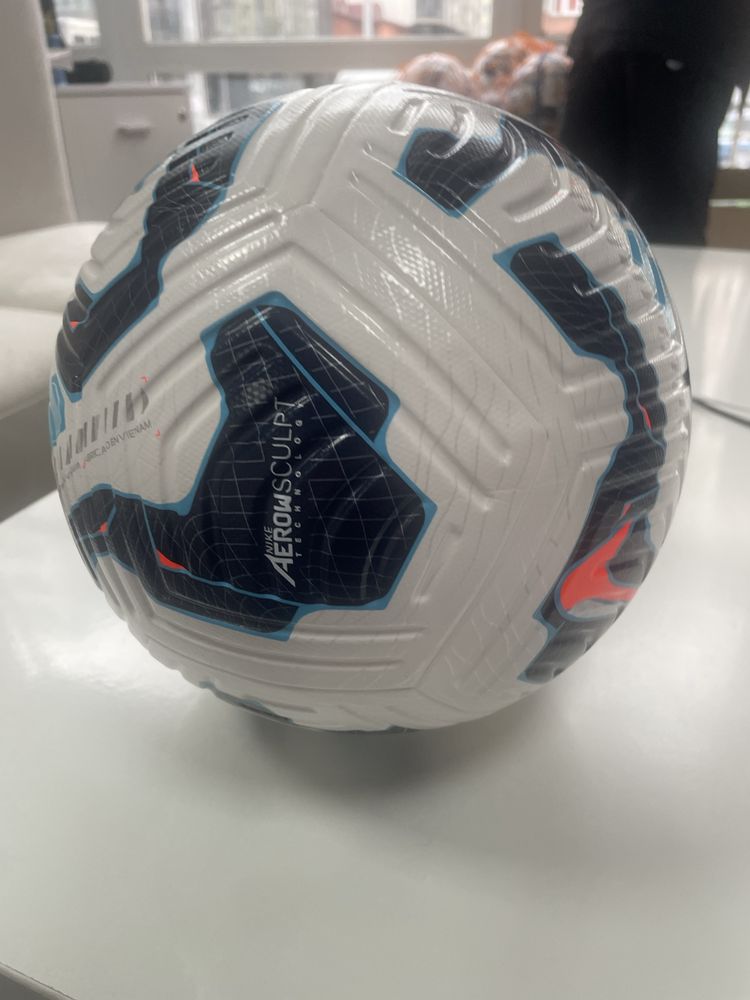 М’яч футбольний Nike Club Elite FZ2986-100, розмір 5
