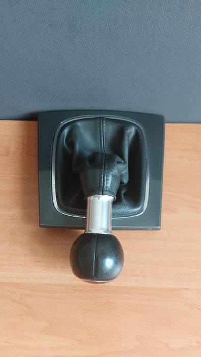 Sprzedam mieszek gałka zmiany biegów audi a3 8p