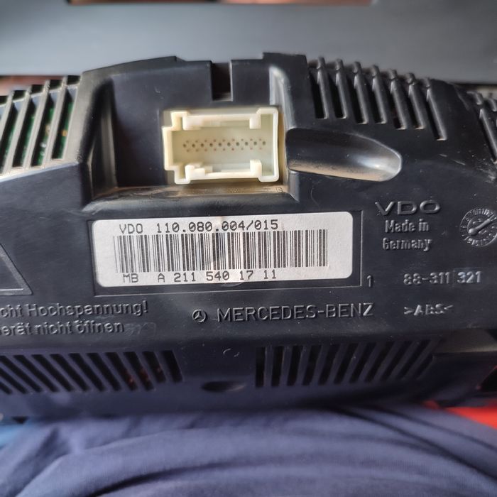 Панель приладів  Mercedes w211 бензин