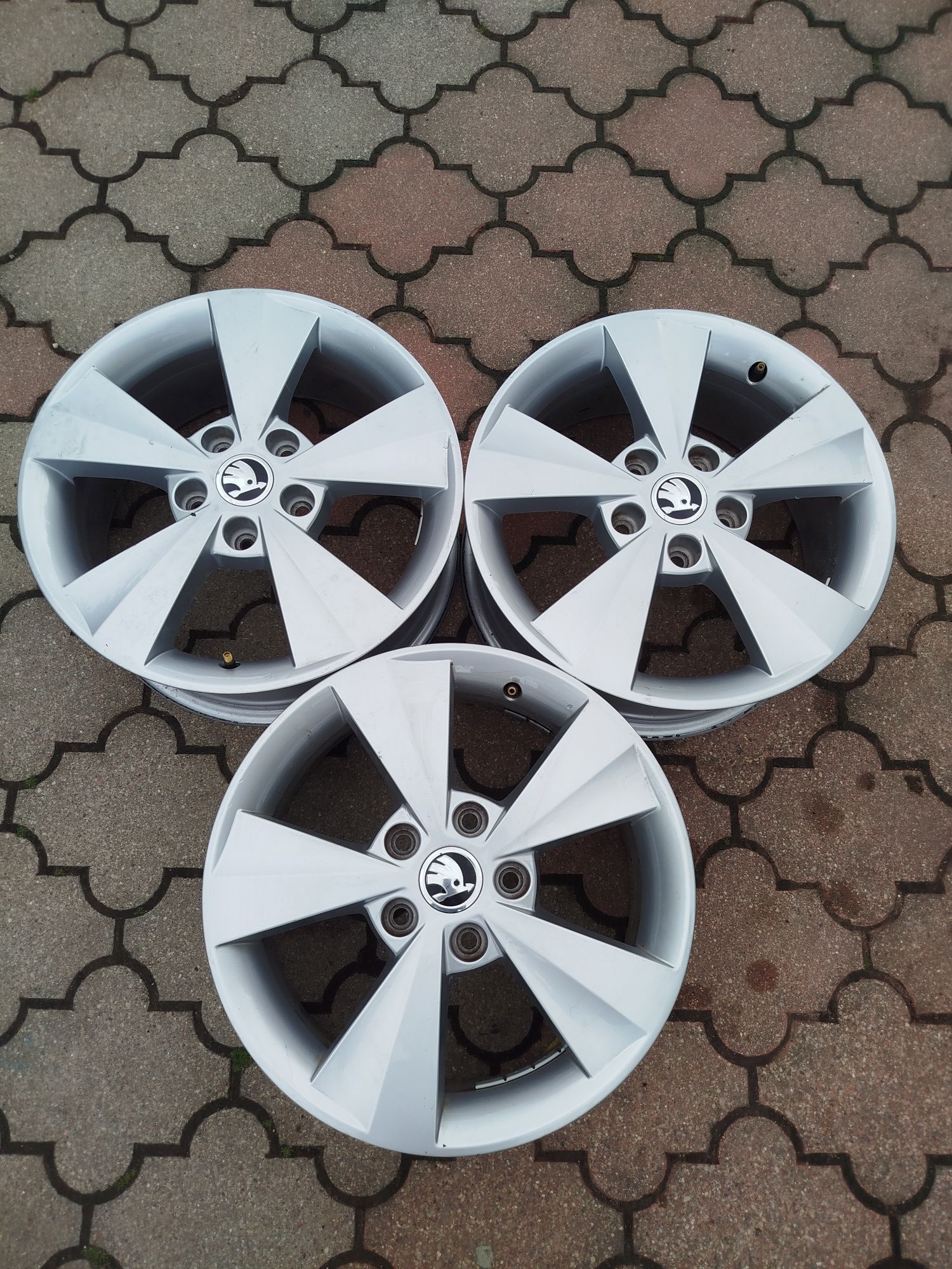 3x Felgi Aluminiowe Skoda 16cali (5x112,ET46)