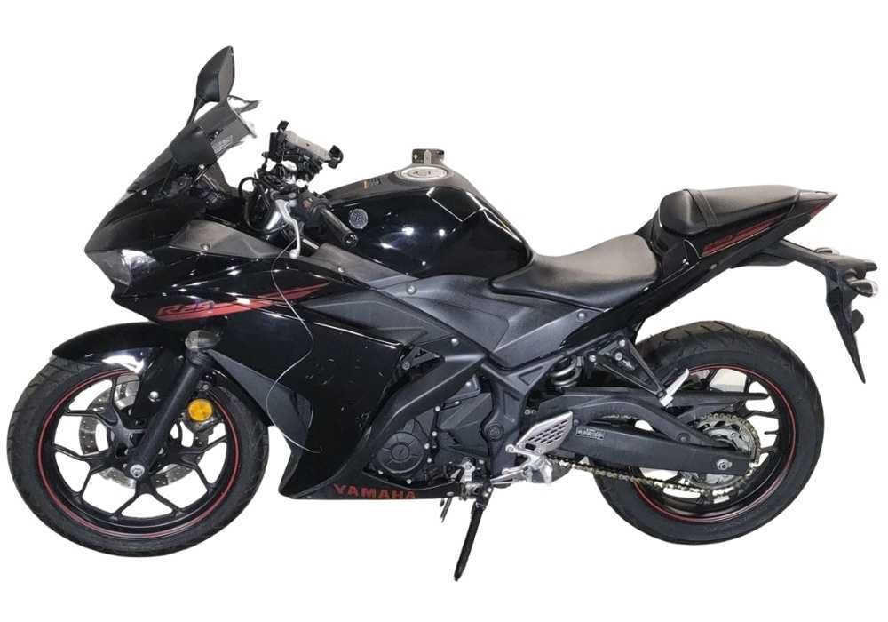 Японський мотоцикл Yamaha YZF-R25 2016, мотосалон Артмото Полтава