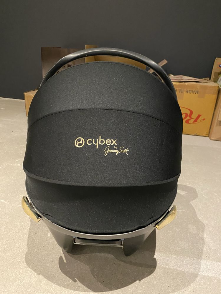 Fotelik Cybex by Jeremy Scott wings