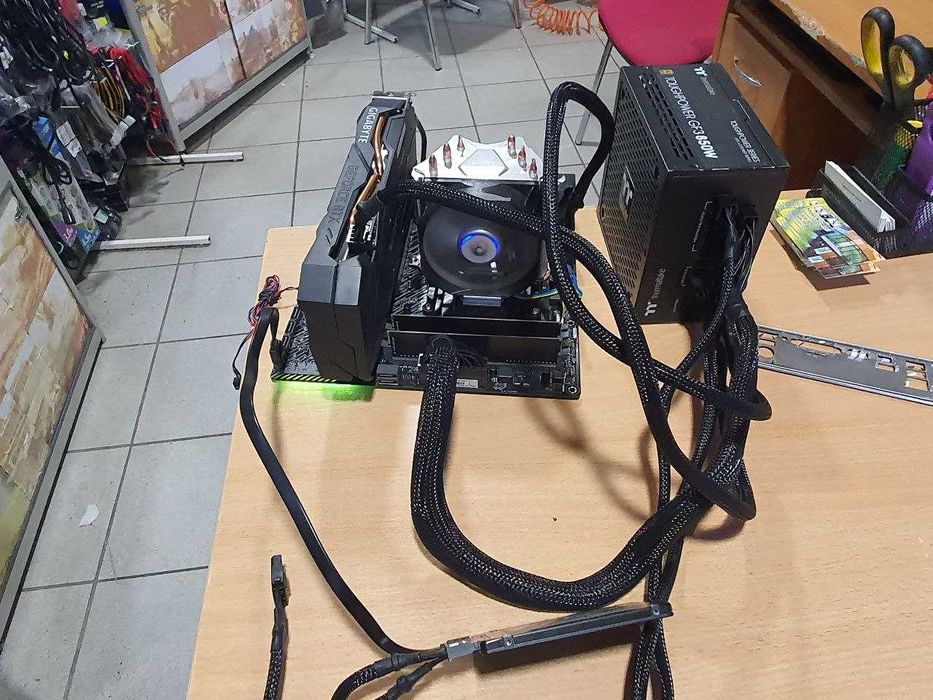 Матер плата sAM4 ASUS TUF Gaming  B450M plus 2 с Ryzen 5 3600 и Zalman