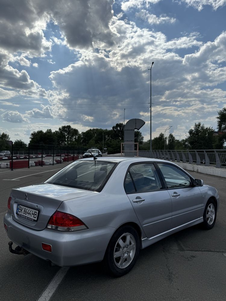 Mitsubishi Lancer 9