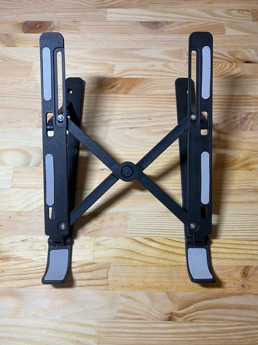 Підставка для ноутбука чорна