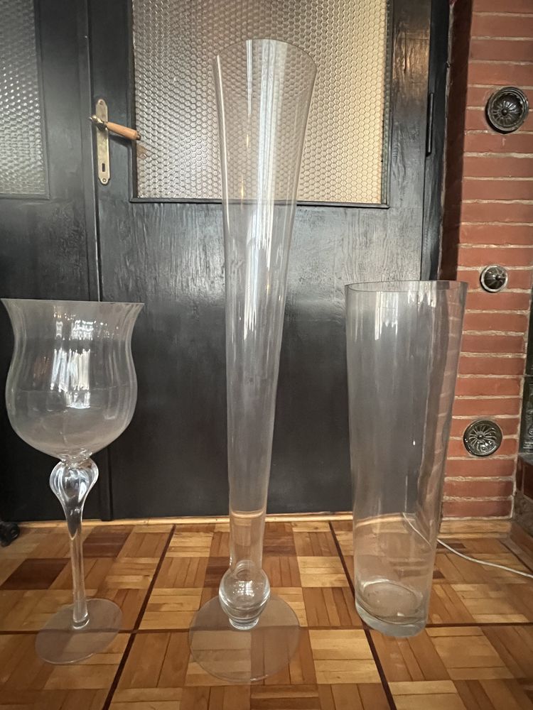 Szklane ręcznie wykonane wazy
