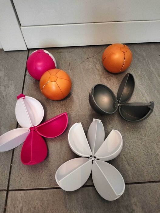 Kule plastikowe puste po jajku/kinder niespodziance