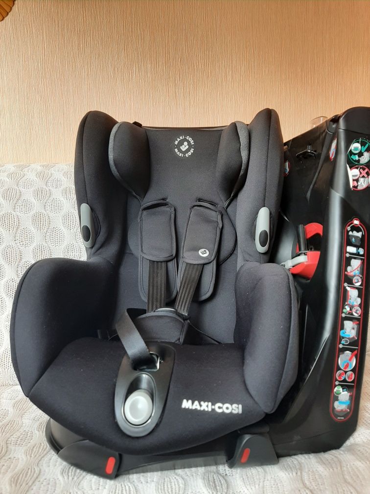 Автокрісло Maxi-Cosi Axiss Black