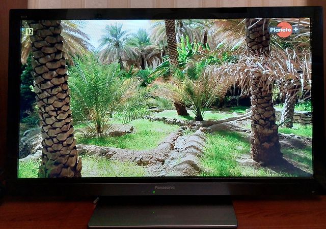 Telewizor Panasonic 37 cali LCD +kino domowe LG gratis