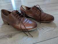 Buty skórzane r. 41 Tamaris jazzówki