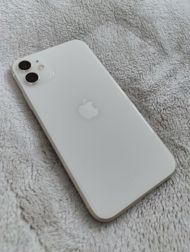 iPhone 11 4/128GB biały