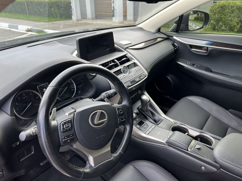 Продам Lexus NX 200 2018 рік Офіційне авто