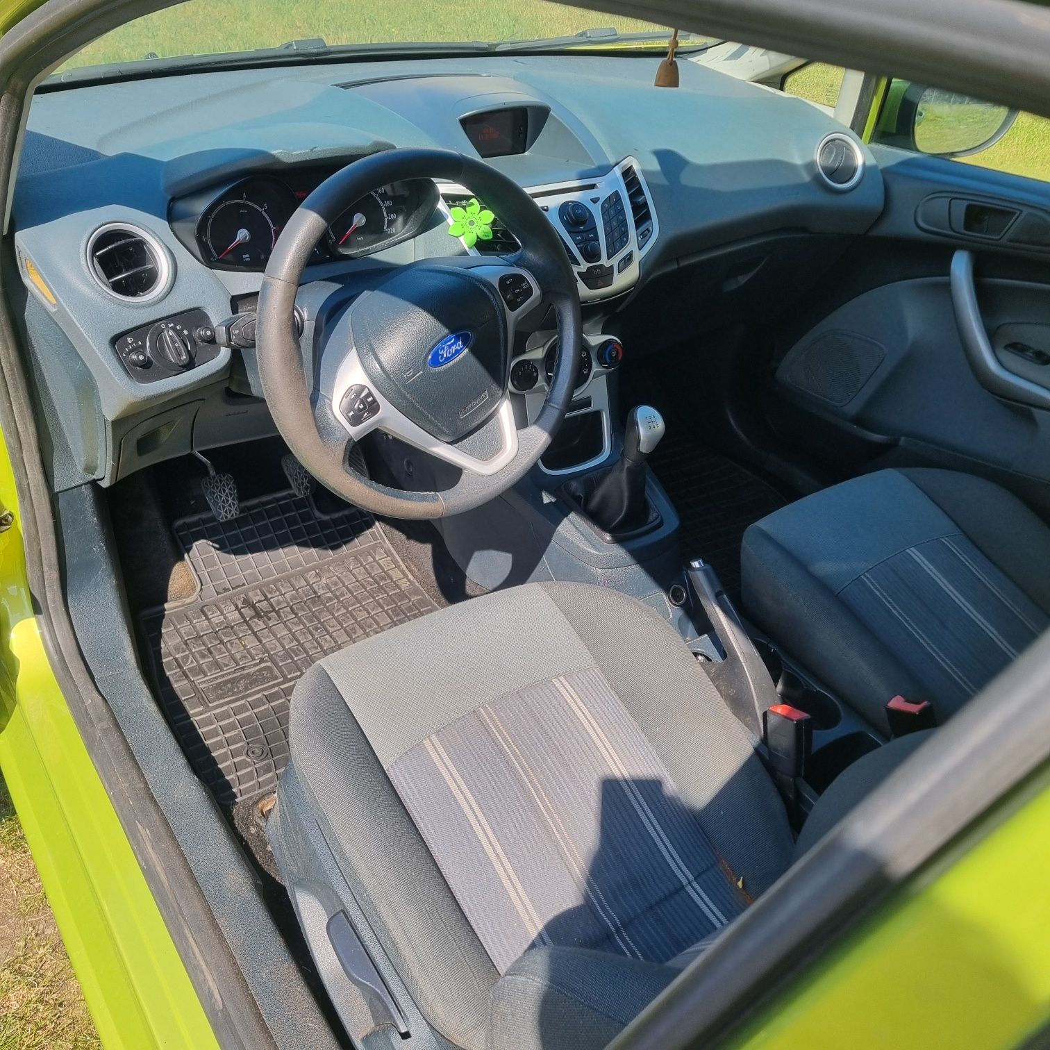 Ford Fiesta mk7 1,4 benzyna Klimatyzacja Elektryczne szyby Zarejestrow