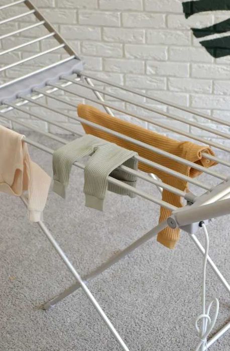 розкладна електрична сушарка для одягу