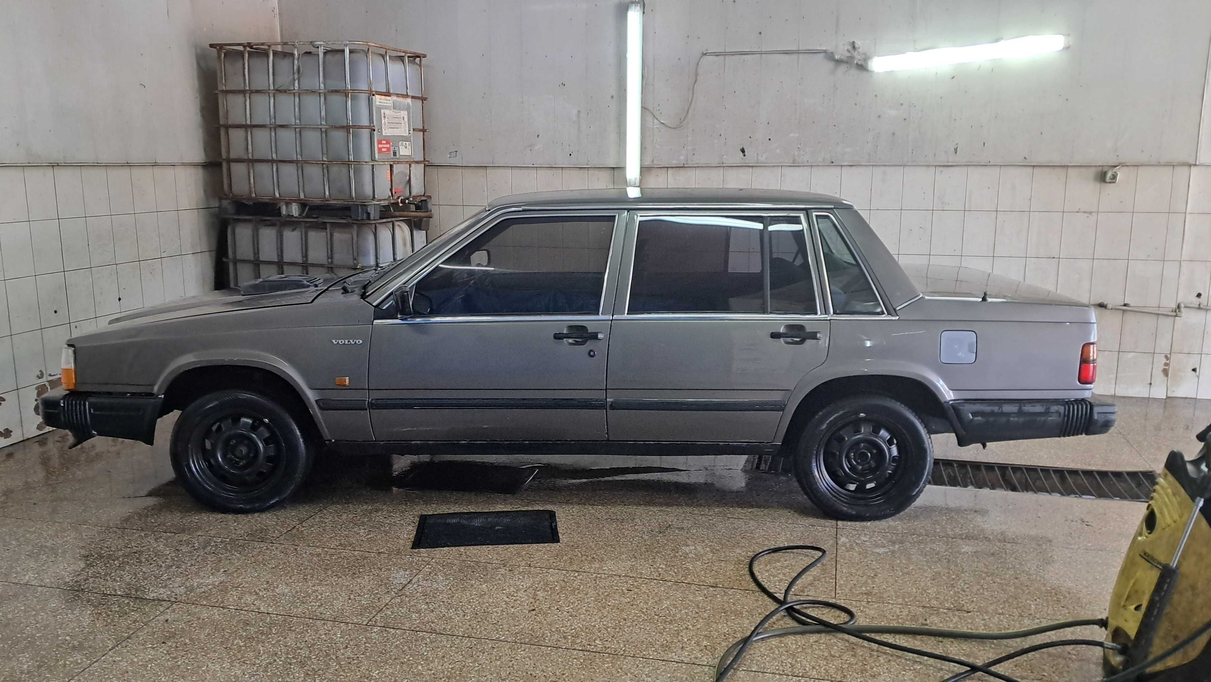Продам Volvo 740