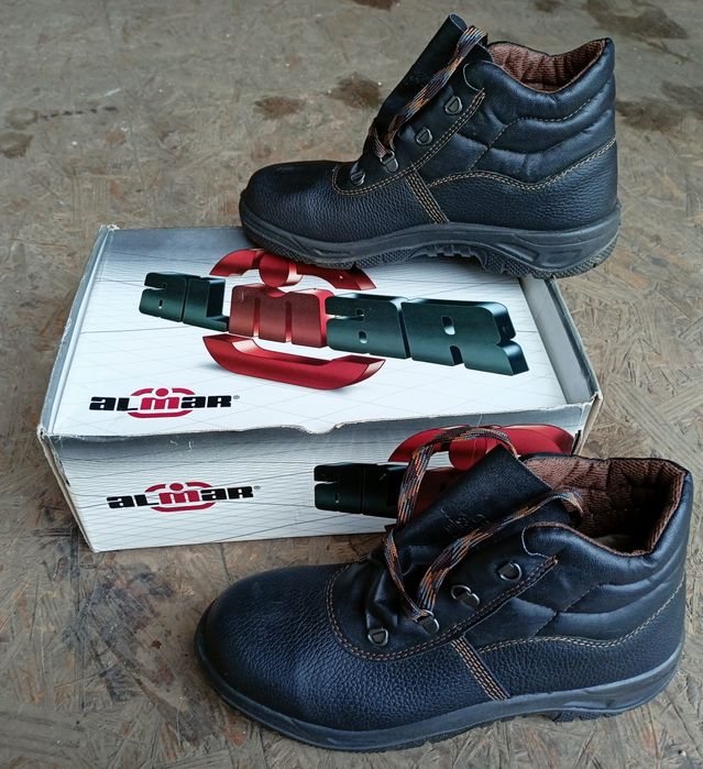 Buty robocze ochronne rozm. 43 nowe