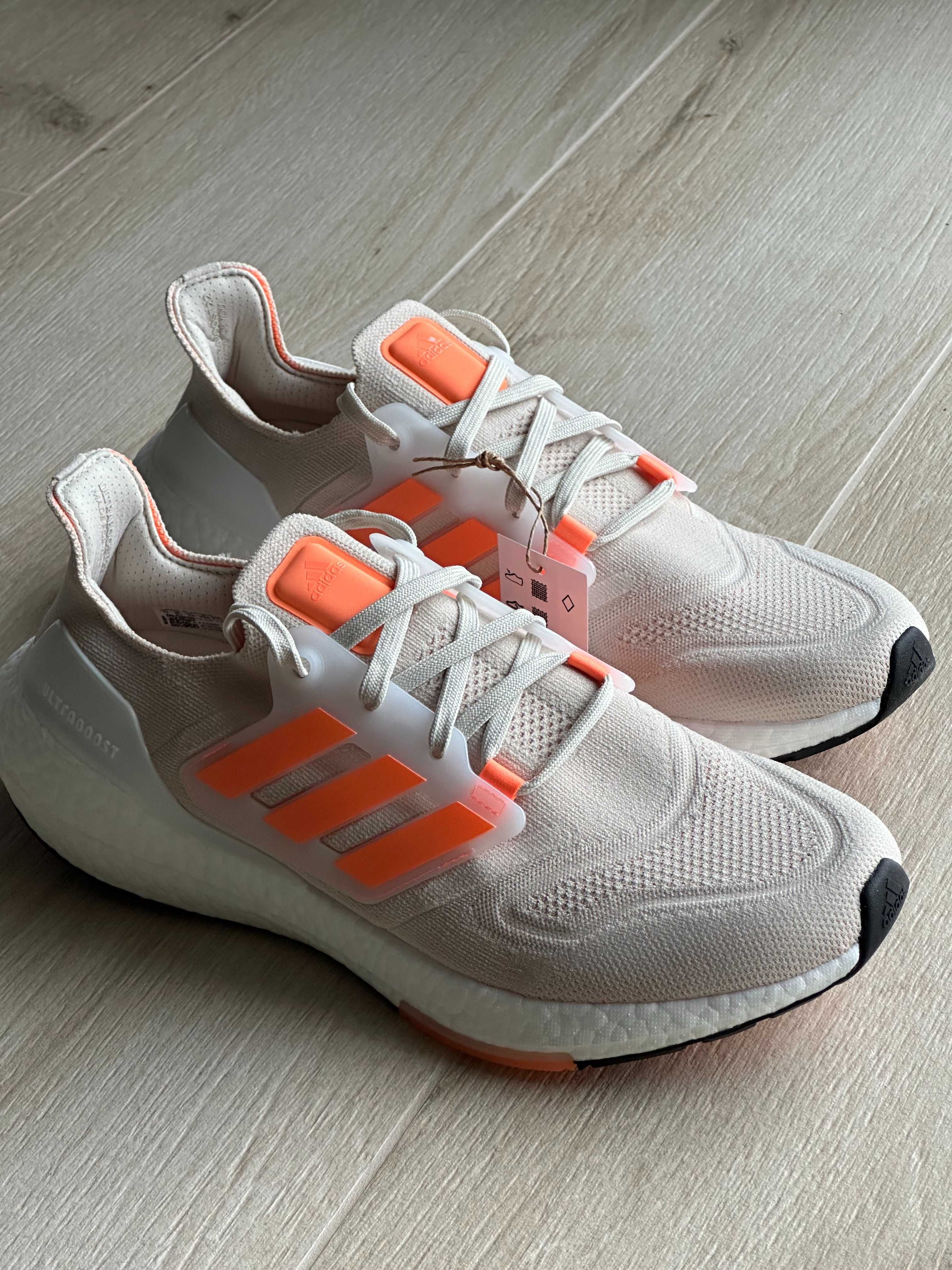 Кросівки adidas Running Ultraboost 22 
Alumina/Beam Orange/Black