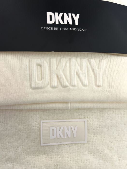 Набір шапка + шарф DKNY