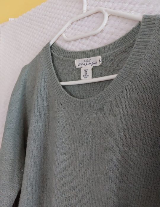 Zielony sweter z długim rękawem. H&M. Rozmiar M/oversize