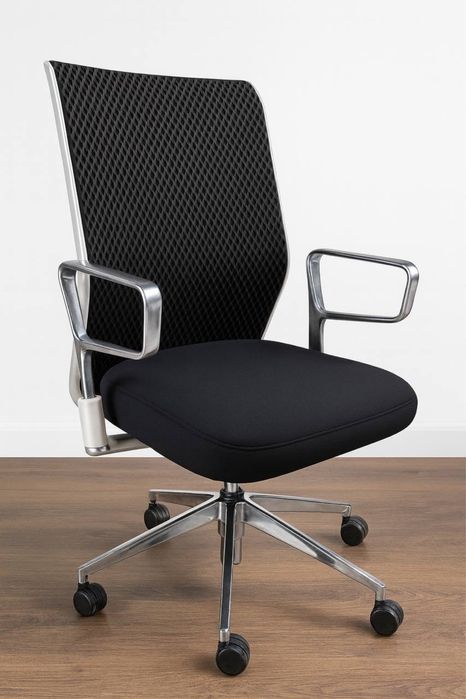 Офісні Меблі Крісло керівника стул Крісло стіл тумба шафа стелпж