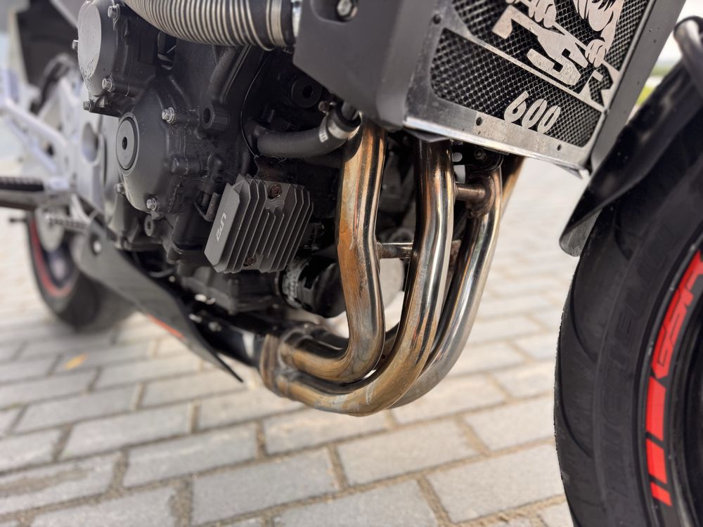 Suzuki gsr600 2006 сузукі джіесер привезений з англії на документах