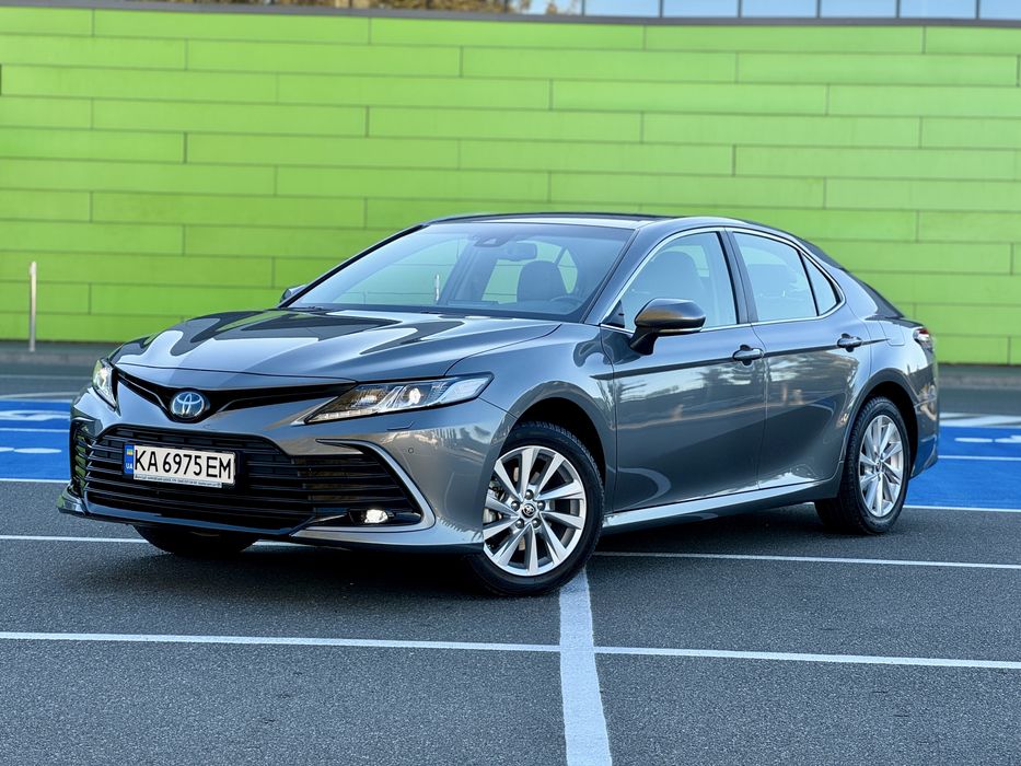 Toyota Camry Elegance+ Hybrid