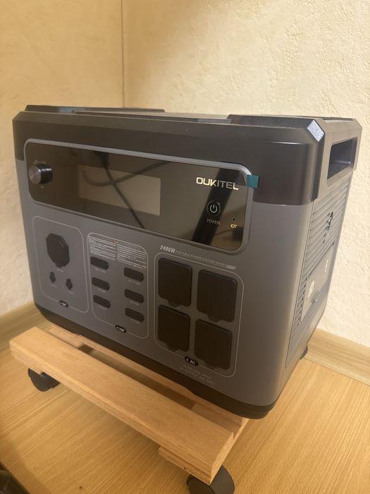 Зарядна станція Oukitel P2400E 2400 Вт (2048 Вт·год)