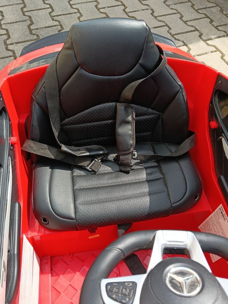 Samochód na akumulator Mercedes GLC 63S