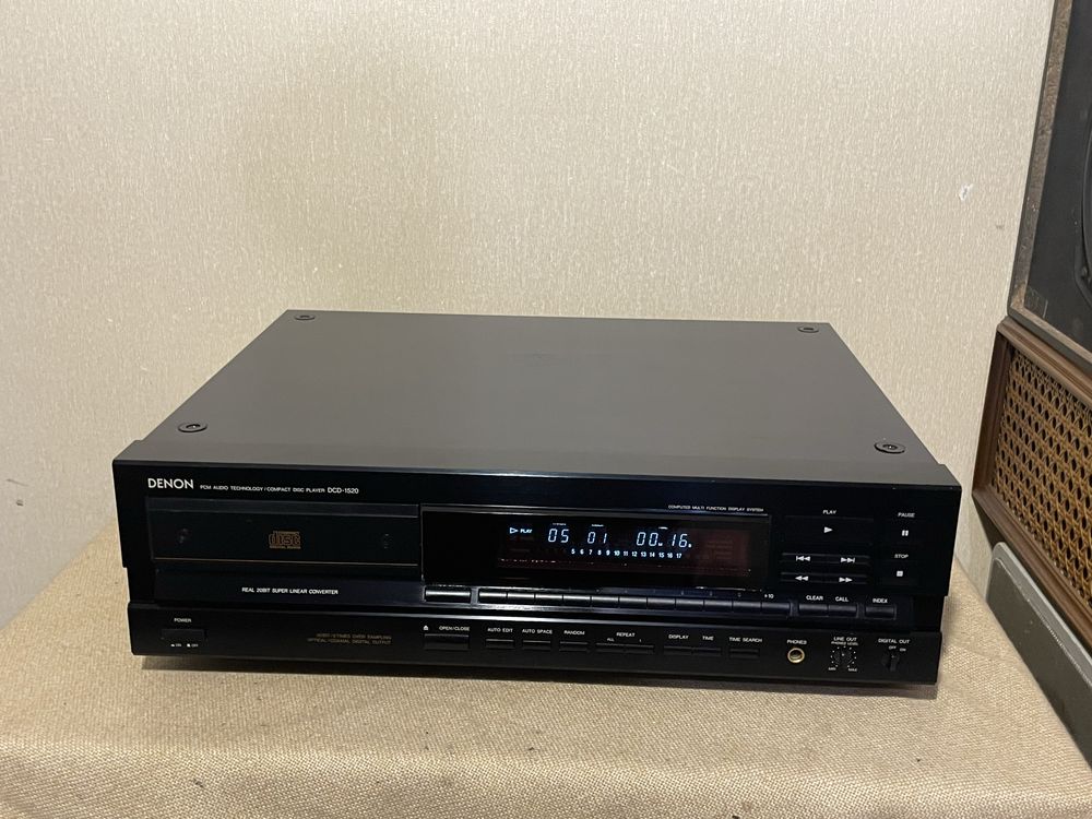 Аудиофильский CD-проигрыватель DENON DCD-1520 (2хPCM-64P/11кг)
