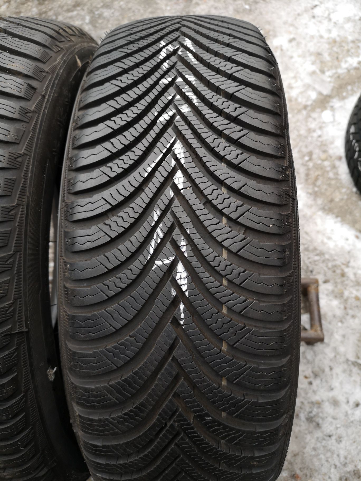 Opony zimowe 205/60/16 Michelin 2szt 8mm 2018r