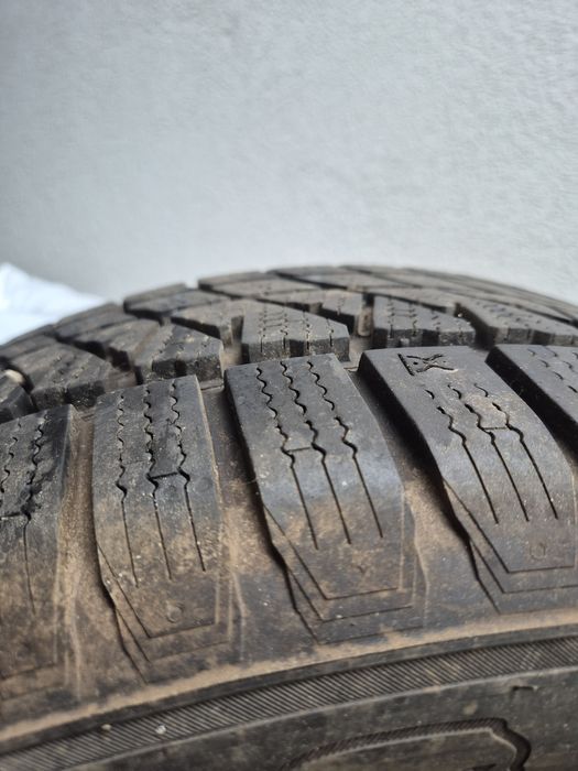 Opony R20 20 cali Kumho suv zimowe
