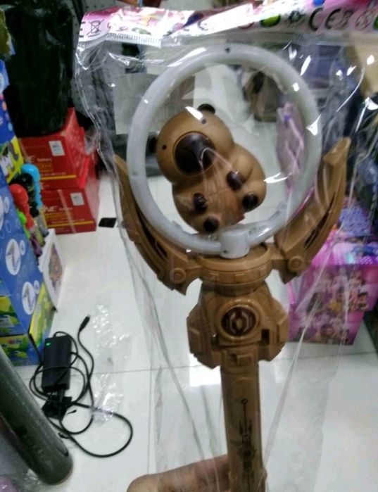 Magiczna Świecąca Pałka z Misiem kapibara – Bajkowa Zabawa