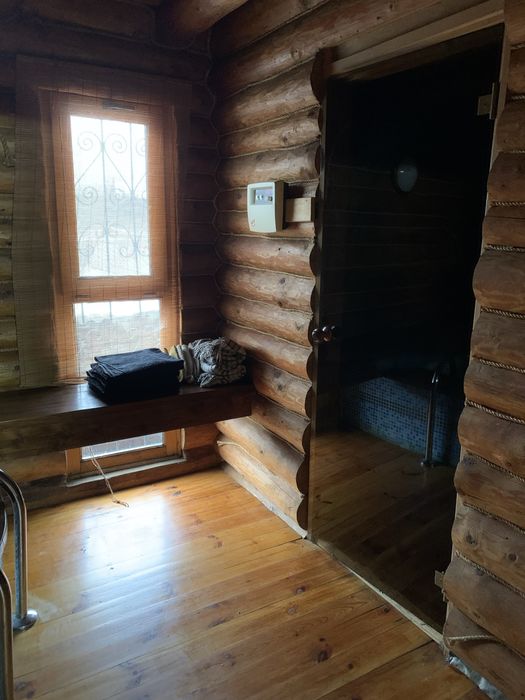 Оренда будинку з банею біля Дніпра