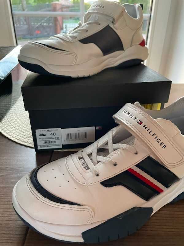 Buty sportowe typu adidas Tommy Hilfiger roz. 40 wk. 25,5 cm