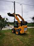 Ładowarka  Caterpillar 242B3