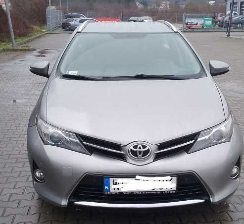 Toyota Auris 1.6 benzyna 2014