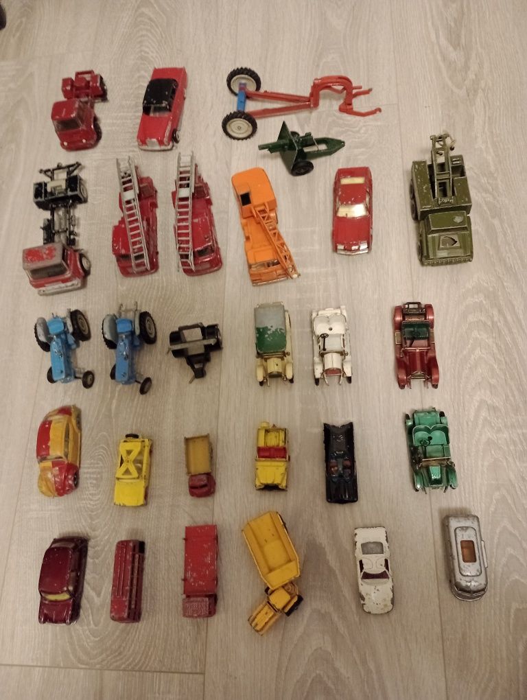 Samochodziki matchbox vintage.