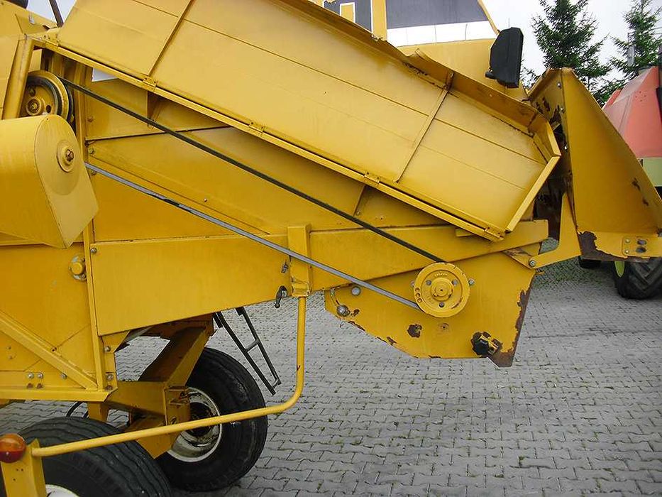 Зерноуборочный комбайн Sampo ROSENLEW 690