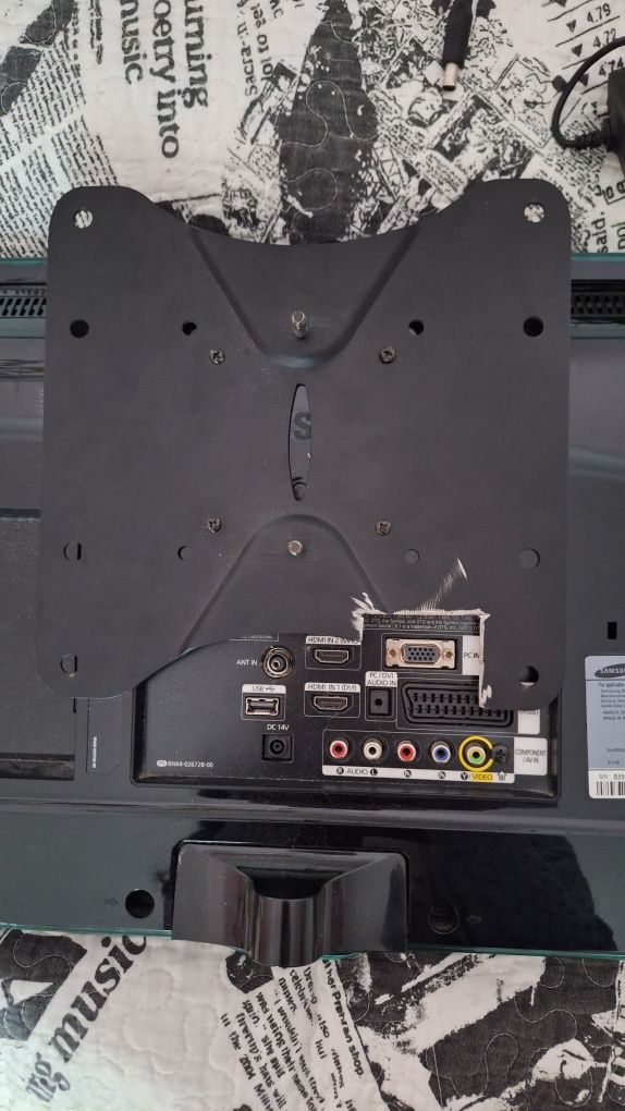 Monitor Samsung T24D390EW TV czarny