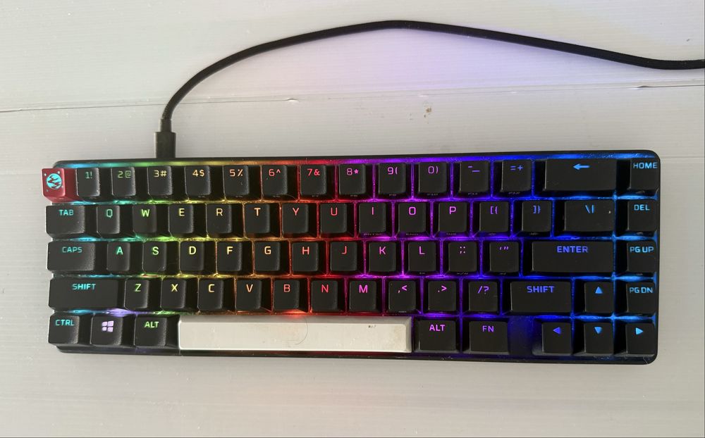 Teclado gaming HP HyperX Alloy Origins 65