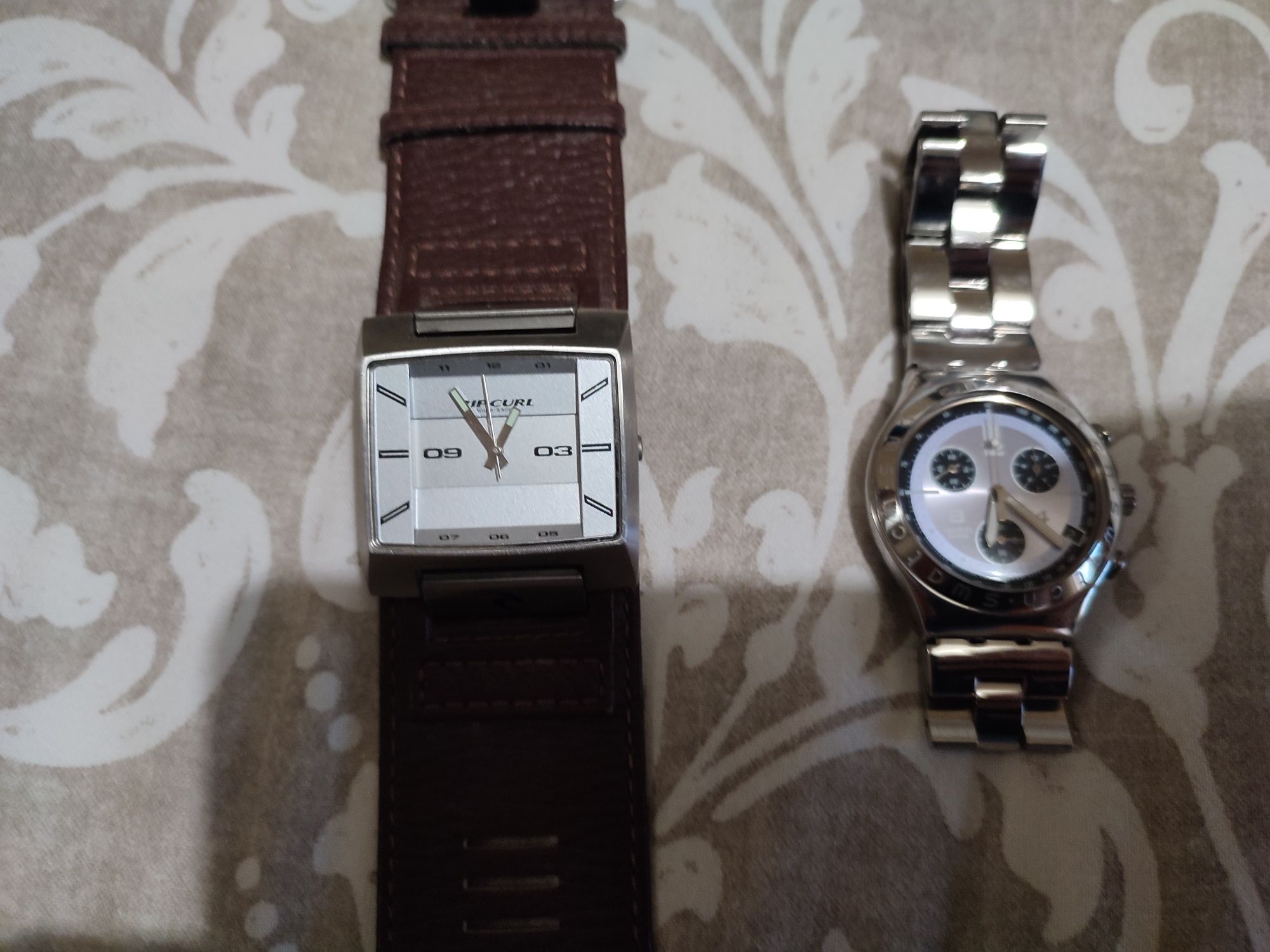 Relógios Swatch e rip curl