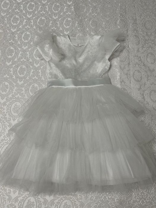 Біле платтячко з накидкою ( сніжинка, ангел, королева, принцеса )