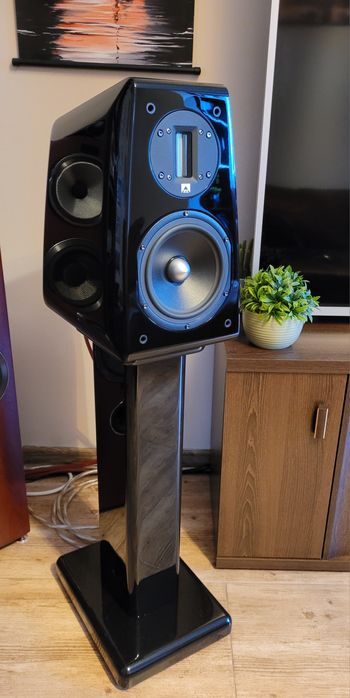 Kolumny XTZ 99.26 Black Piano z oryginalnymi podstawami