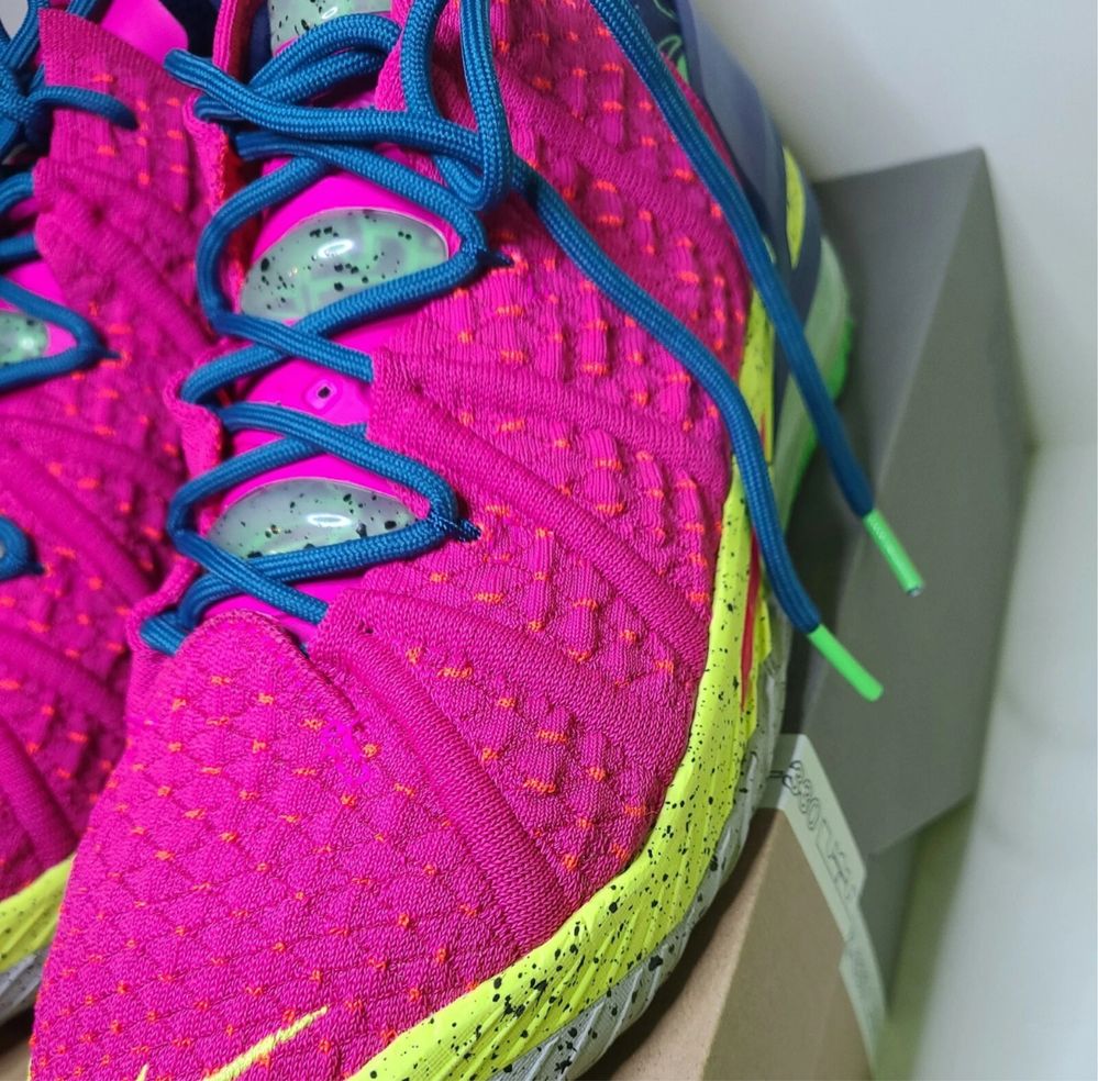Nike Lebron 18 (10.5 US 28.5) XVIII Los Angeles By Night