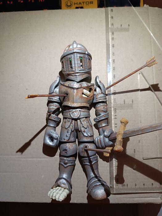 Скелет в обладунках. Лицар