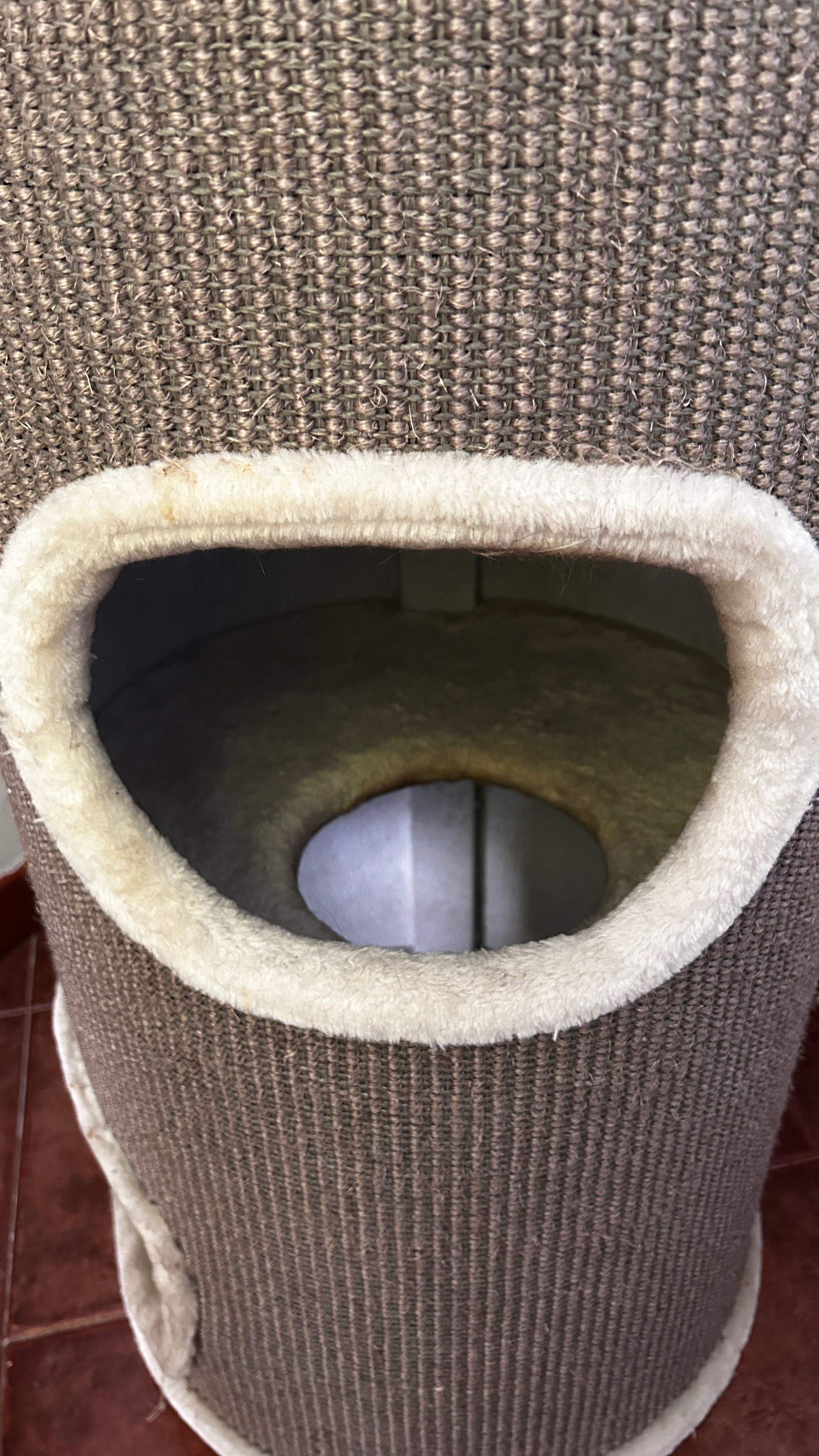 R&R Quality Cat Drum XXL and free Cat Trees XXL