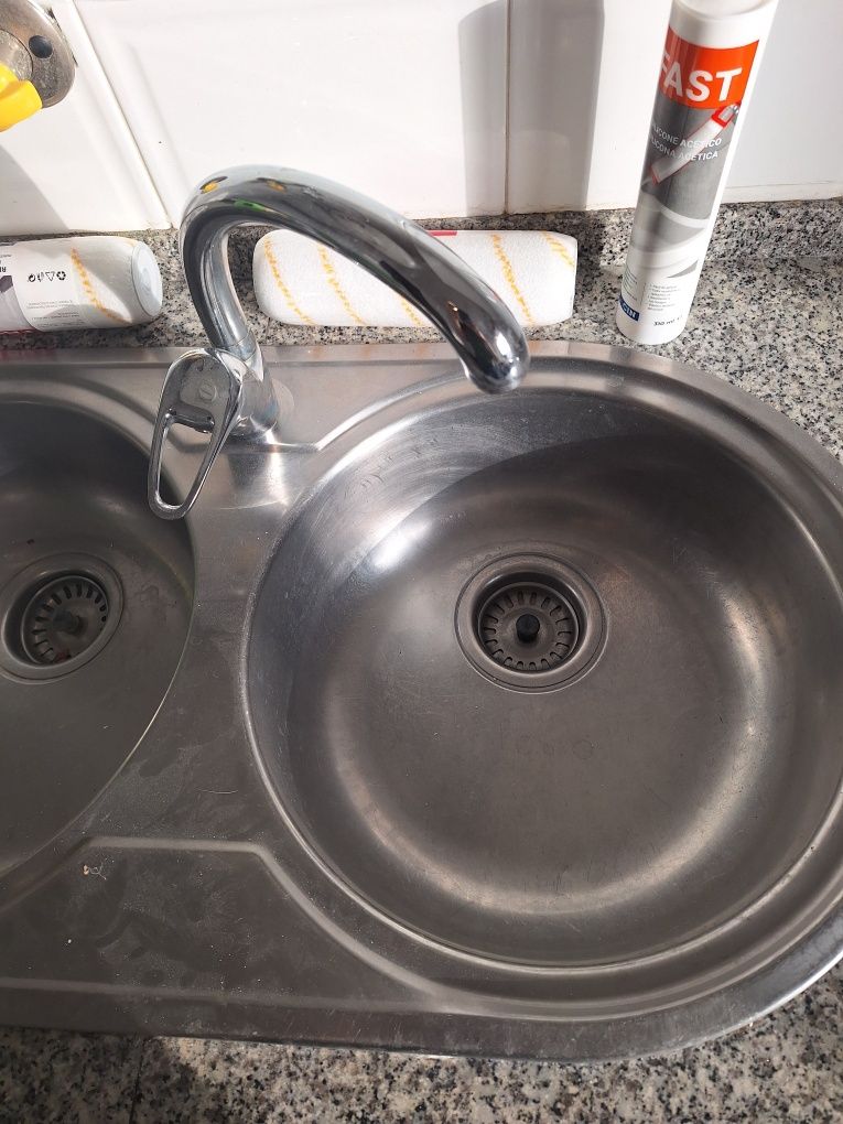 Lavatório de Duas Pias